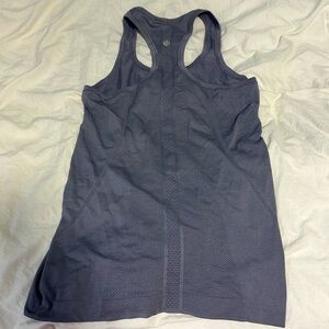 Lululemon racerback tank top size 4